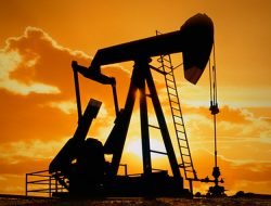 Ada Peluang Cuan di Kenaikan Harga Minyak Mentah