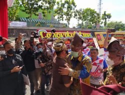 Ketua KPK dan Ketua Umum JMSI Disambut Silat penyambutan dan di Pakaikan Tanjak Tebing Runtuh