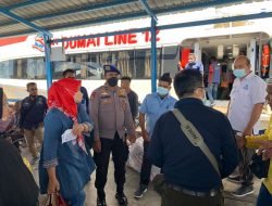 Personil Polairud Meranti Awasi dan Imbau Penerapan Prokes ke Penumpang