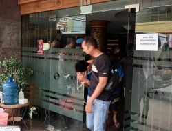 Satreskrim Polres Karimun Gelar Rekonstruksi Kasus Pemukulan di Hotel Satria