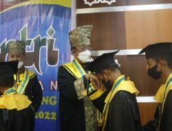 Wakil Bupati Karimun H Anwar Hasyim,M.Si Wisudakan Ratusan Santri TPQ Se-Kecamatan Tebing Tahun 2022