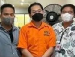 Potret Miris Indra Kenz Crazy Rich Gunakan Baju Tahanan