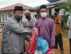 Dinas Sosial Kabupaten Karimun Beri Bantuan Kepada Warga Tekena Musibah