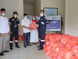 Berkah Ramadaan, PT Timah Bagikan Ratusan Paket Sembako di Kecamatan Rangsang