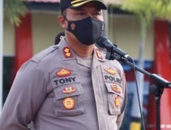 Berbagi Kasih Di Bulan Ramadhan, Kapolres Karimun Berikan Bantuan Sembako Kepada Anak Yatim dan Kaum Dhuafa