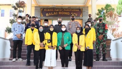 Aliansi Mahasiswa Geruduk Kantor DPRD Karimun, Polres Karimun Siaga Lakukan Pengamanan