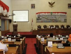 Dalam Paripurna, Amsakar Sampaikan Tanggapan Wali Kota Batam Atas Pandangan Umum Fraksi