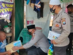 Kapolres Karimun Memberikan Bantuan Kepada Masyarakat Yang Membutuhkan