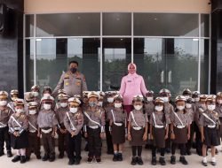 Kunjungan Edukatif TK Kemala ke Polres, AKBP Andi Yul Perkenalkan Polisi sebagai Sahabat bagi Anak-anak