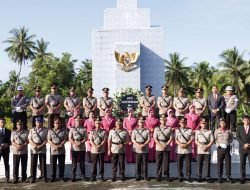 Peringati Hari Bhayangkara, Kapolres Lakukan Ziarah dan Tabur Bunga di Makam Pahlawan