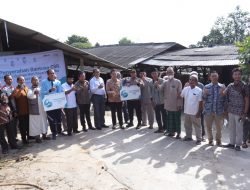 Momentum Idul Adha, PT PLN Batam Serahkan 58 Hewan Kurban ke Masjid-Masjid