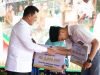 Gubernur Kepri Ansar Berita Bantuan Sosial Tahap II Serahkan Insentif RT/RW dan Posyandu di Batam