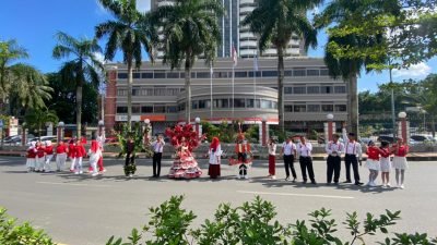 Sambut HUT RI, SMP Kartini II Gelar Karjuhisu Fashion Week Tari Melayu Modern