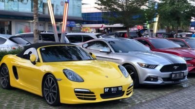 Hipmi Fest Batam 2022 Pecah, Ratusan Peserta Mobil Sport Diserbu Pengunjung 