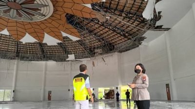 Bukan Karena Kualitas Gypsum, Air Tergenang di Ceiling Penyebab Rubuhnya Plafon Masjid Tanjak