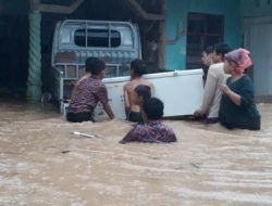 Ratusan Rumah Warga Tiban Kampung Terendam Banjir, Hendrik Minta Pemerintah Perhatikan Kerugian Korban