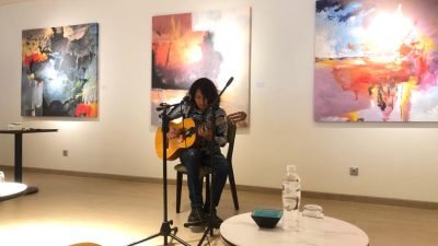 Manjakan Tamunya, Artotel Batam Suguhkan Lukisan Abstrak Karya Yanas Kosel