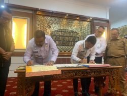 Pemkab – Kejari Karimun Teken MoU Kerjasama Bidang Hukum Perdata Dan Tata Usaha Negara