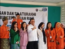 Kunjungi SMA Kartini Batam, Ansar Pesan Untuk Belajar Sungguh-Sungguh