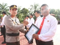 Kapolres Karimun Berikan Penghargaan Kepada Personel Atas Pengungkapan Narkoba