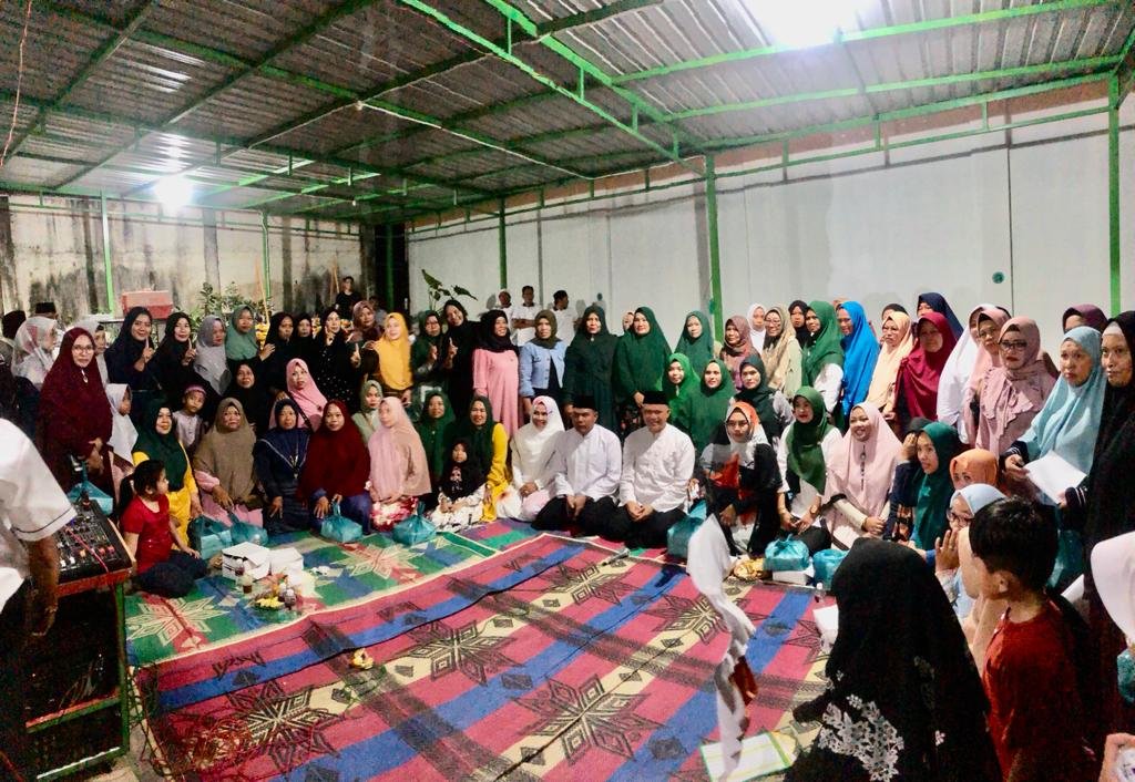Berangkat Umroh Saat Bulan Suci Ramadhan, Ratusan Relawan Berdoa untuk Hendrik dan Istri – Own Talk