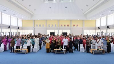 Ansar Serahkan Bantuan Insentif Tahun Anggaran 2023 se-Kabupaten Bintan