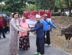 Polres Karimun Potong 8 Hewan Qurban dan 400 Kupon Disebarkan