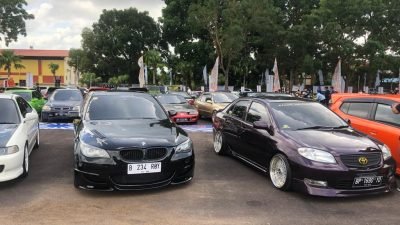 Ratusan Komunitas Mobil Geber Kenduri Otomotif 2023