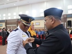 Bupati Karimun Dr. H Aunur Rafiq S.sos,. M.Si melantik Camat dan Lurah