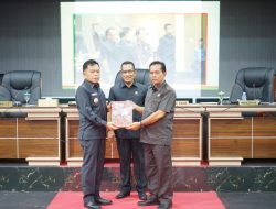 DPRD Gelar Rapat Paripurna Terkait Jawaban Bupati Atas Pandangan Umum Fraksi Dan Jawaban Bupati Dalam Ranperda Inisiatif