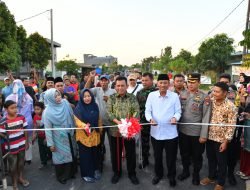 Ansar Hadiri Syukuran Bersama Masyarakat, atas Peningkatan Jalan Menuju Sekolah di Tiban Indah Batam