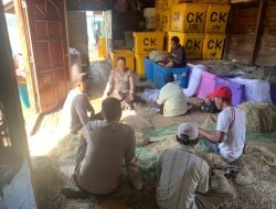 Kapolsek Moro Mendengarkan Masukan Dan Saran Dari Nelayan