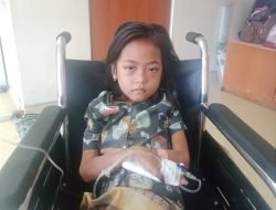 Ringankan Biaya Pengobatan Warga, PT Timah Tbk Serahkan Bantuan untuk Anggun Saputri