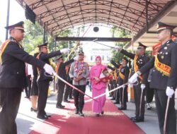 Welcome Dan Farewell Parade Pisah Sambut Kapolres Karimun