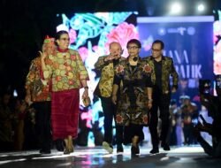 Istana Berbatik, Hadirkan Fashion Show Keindahan Batik Nusantara