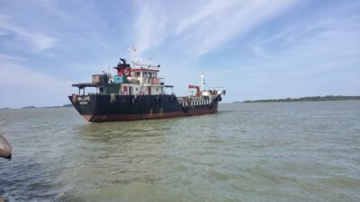 Bawa BBM ilegal, Kanwil Bea Cukai Kepri Gagalkan Penyelundupan MT Sun Live