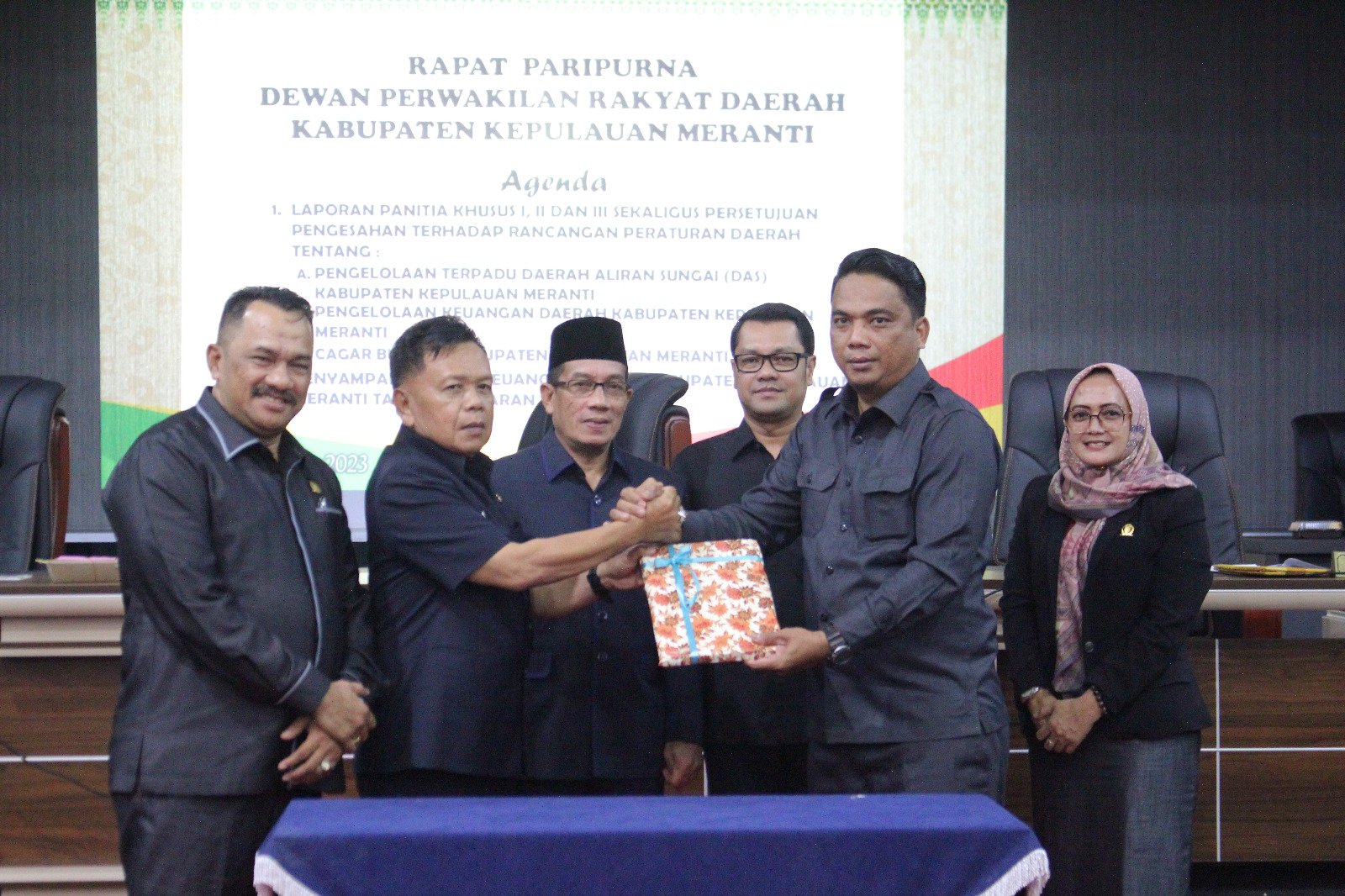 Dprd Meranti Gelar Paripurna Laporan Pansus Dan Penyampaian Nota Keuangan Rapbd 2024 Own Talk 3043