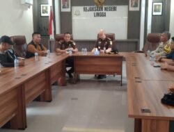 Tanggapi Demo Aliansi Pemuda dan Masyarakat, Kejari Lingga Ajak Perwakilan Aksi Untuk Mediasi