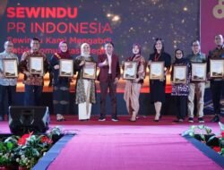PT PLN Batam Raih Penghargaan Bergengsi di Ajang SEWINDU PR INDONESIA