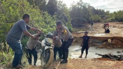 Dilanda Hujan Sepekan Terakhir, Jalan Penghubung 3 Desa Kec. Singkep Barat Putus