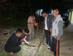 Kapolres Karimun Cek Warga Yang Tersengat Arus Listrik Saat Ganti Bendera Partai