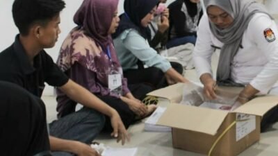 KPU Lingga Mulai Sortir Lipat 383 Ribu Surat Suara Pemilu 2024