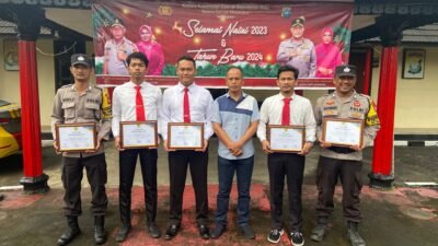 Polsek Singkep Terima Penghargaan Atas Penanganan Kasus Perlindungan Pada Anak dan Perempuan