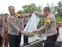 Pemulihan Ekonomi Nasional, Kapolres Lingga Tebar 6000 Benih Ikan