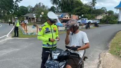 Polres Lingga Gelar Operasi Keselamatan Seligi 2024 Pada Pungguna Kendaraan