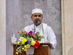 Bupati Karimun Aunur Rafiq Melaksanakan Sholat Tarawih Perdana di Masjid Agung Karimun