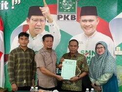 Kunjungi DPC PKB Batam, Hendrik Ambil Formulir Pendaftaran Pilwako