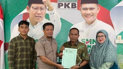 Kunjungi DPC PKB Batam, Hendrik Ambil Formulir Pendaftaran Pilwako