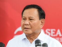 Prabowo Koreksi Istilah “Makan Siang Gratis” Jadi “Makan Bergizi Gratis untuk Anak”