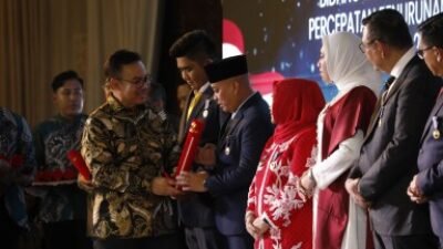 Peringatan Harganas ke-31: Bupati Lingga Terima Penghargaan Manggala Karya Kencana dari BKKBN